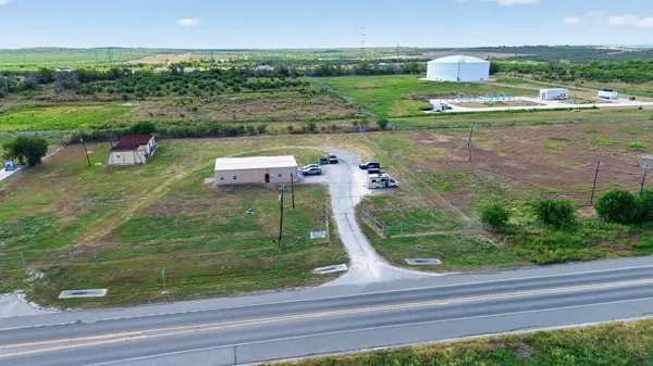 9675 Hwy 142, Maxwell, TX 78656