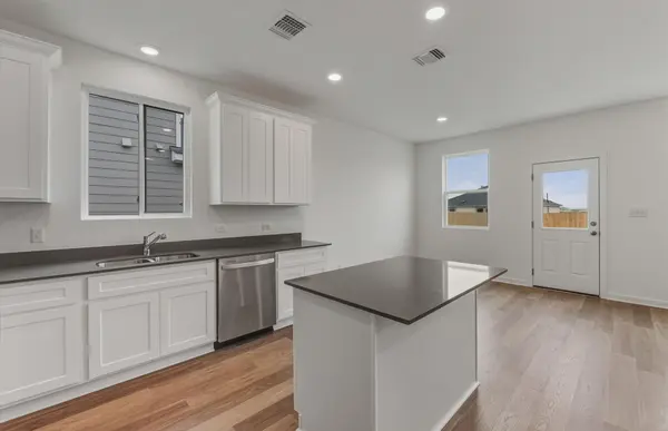 820 Cardenas ST, San Marcos, TX 78666