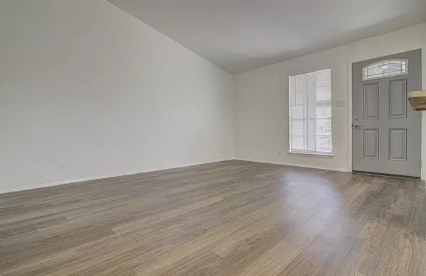1936 Nicole CIR #B, Round Rock, TX 78664