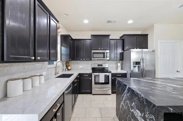 1617 Sunflower ST, Lockhart, TX 78644