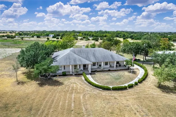 1900 County Road 130, Hutto, TX 78634