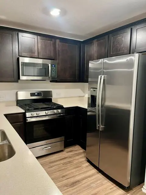 406 Halfmoon DR, Lockhart, TX 78644