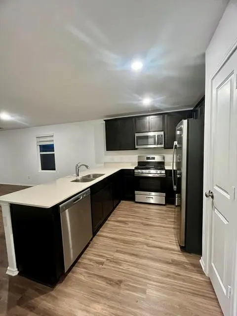 406 Halfmoon DR, Lockhart, TX 78644