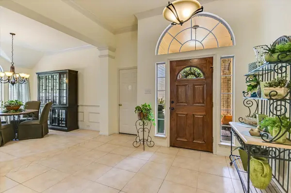 901 Rock Spring CV, Round Rock, TX 78681