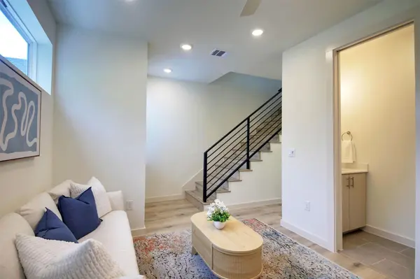 6802 Montana ST #2, Austin, TX 78741