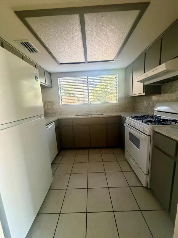 8105 S 1st ST #B, Austin, TX 78748
