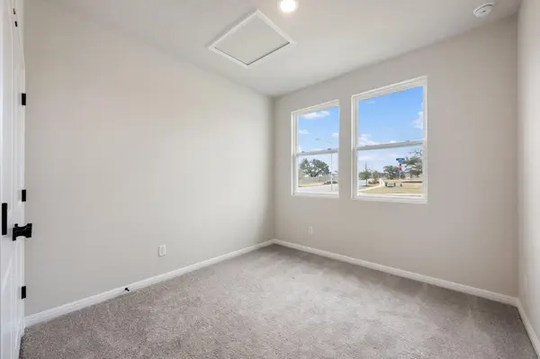 1921 Fannie RD, Georgetown, TX 78633