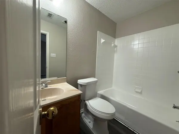 9313 Kempler DR #B, Austin, TX 78748