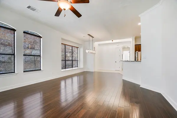 207 Enclave CIR, Horseshoe Bay, TX 78657