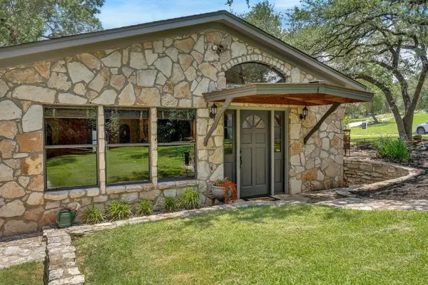 8018 and 8023 Lakeview, Volente, TX 78641