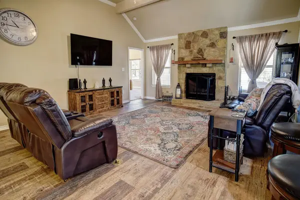 384 Pope Bend RD N, Cedar Creek, TX 78612