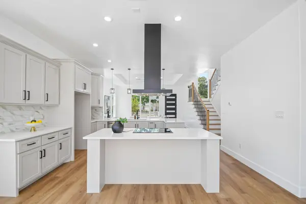 127 Kukui CT, Bastrop, TX 78602