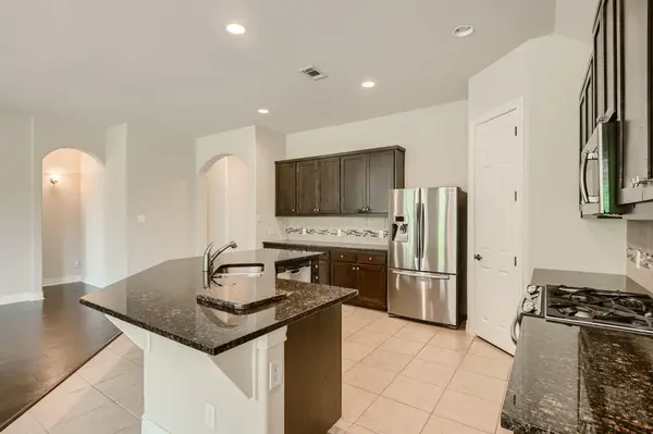 400 Entrada WAY, Round Rock, TX 78681