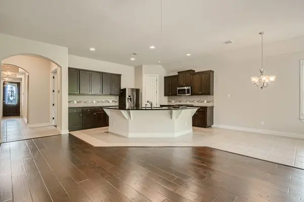 400 Entrada WAY, Round Rock, TX 78681