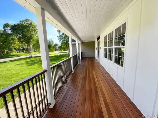 7 Sander CT, Middle Island, NY 11953