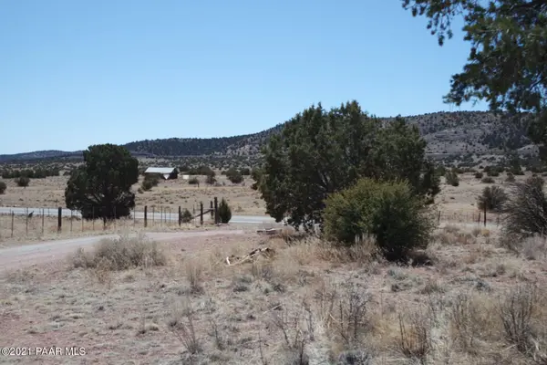 39110 W Old Highway 66, Seligman, AZ 86337