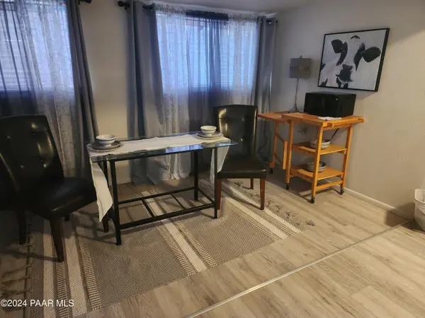19060 E Palm LN, Black Canyon City, AZ 85324
