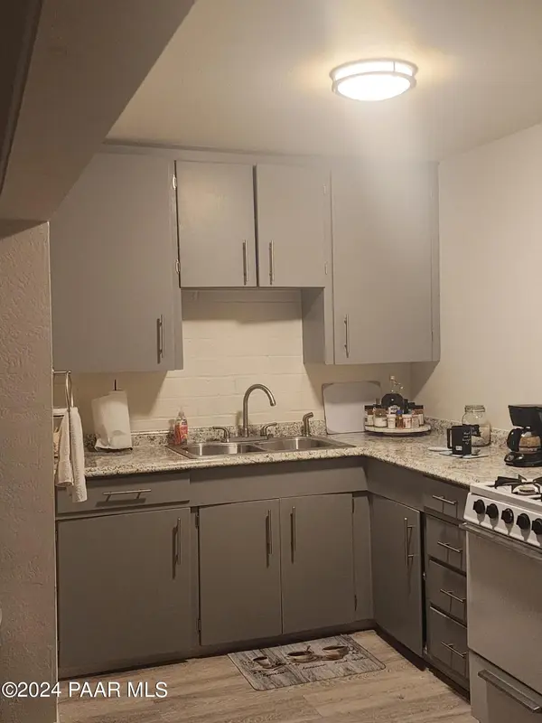 19060 E Palm LN, Black Canyon City, AZ 85324