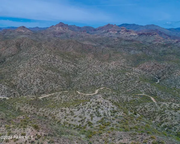 000 Champie Road RD, Morristown, AZ 85342