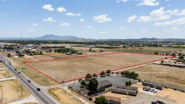 -- Bacon LN, Chino Valley, AZ 86323