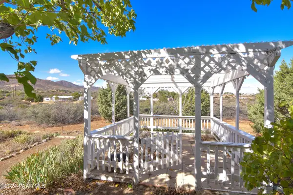1825 S Lovin LN, Dewey-humboldt, AZ 86327