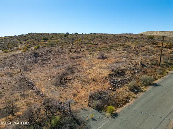 19581 E Sage Brush DR, Mayer, AZ 86333