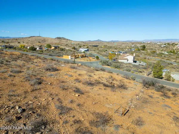 19581 E Sage Brush DR, Mayer, AZ 86333