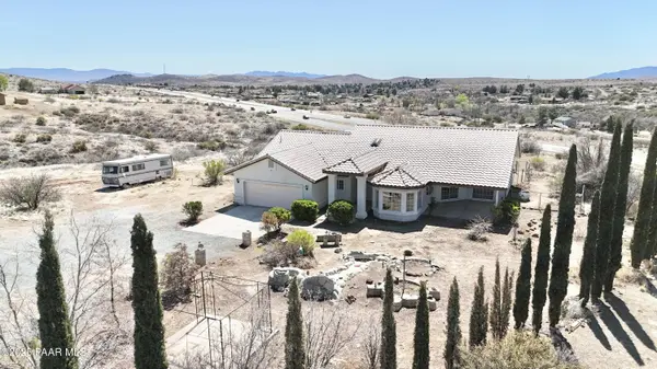 12745 S Rocking Lake LN, Mayer, AZ 86333