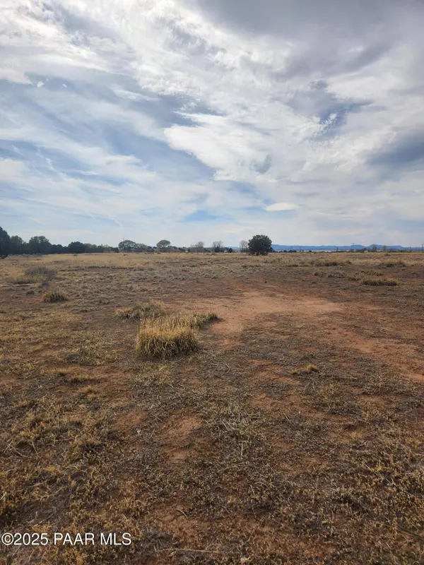 05-118e Champagne LN, Paulden, AZ 86334