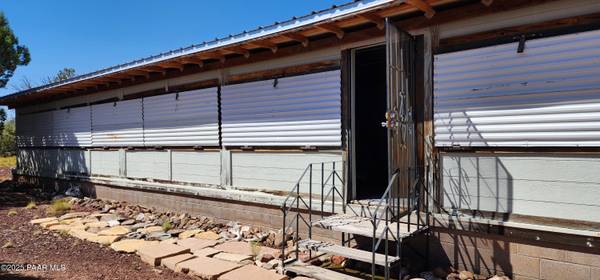 36950 W Avenida Del Destino, Seligman, AZ 86337