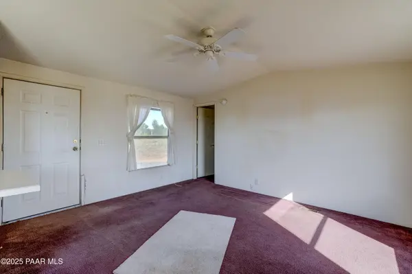 1805 W Carriage LN, Paulden, AZ 86334