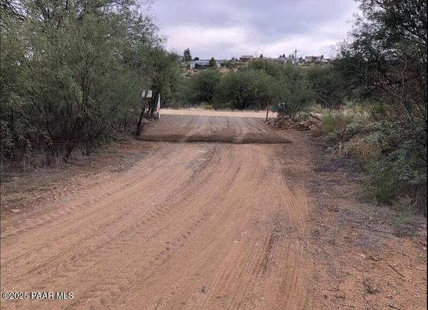 16656 Cordes W CIR, Mayer, AZ 86333