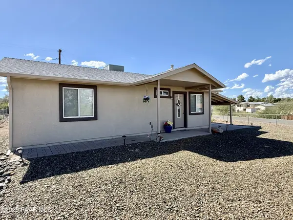 20233 E Sunset LN, Mayer, AZ 86333
