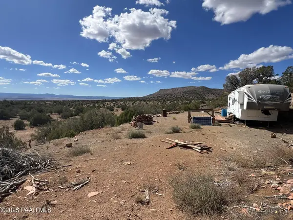 296 Quartz Hill RD, Ash Fork, AZ 86320