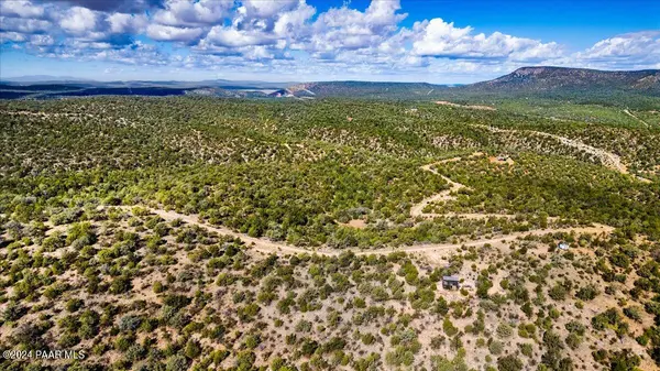 1399 N Thunder Ridge Ranch RD, Seligman, AZ 86337