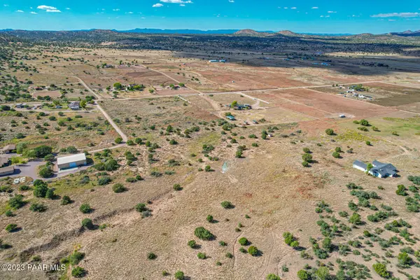 316 S Lake Shore (306-02-316m) DR, Chino Valley, AZ 86323
