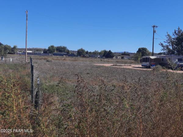 24255 N Riviera AVE, Paulden, AZ 86334
