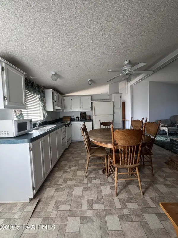 0 Basconia RD, Seligman, AZ 86337