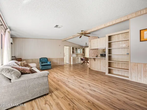 18278 S Henley AVE, Peeples Valley, AZ 86332