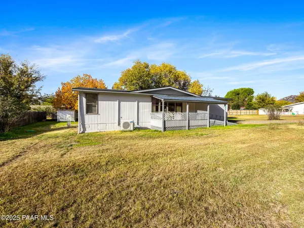 18278 S Henley AVE, Peeples Valley, AZ 86332