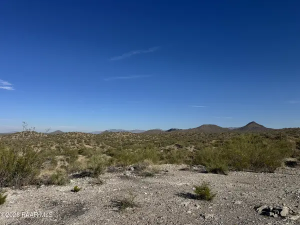 Xx00j S Blue Tank TRL, Wickenburg, AZ 85390