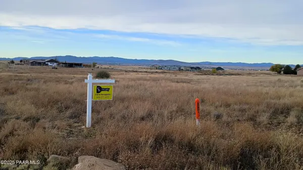11180 N Out Of The Way PL, Prescott Valley, AZ 86315
