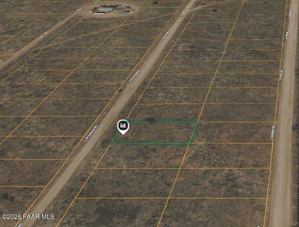 166 E Peterson RD, Paulden, AZ 86334