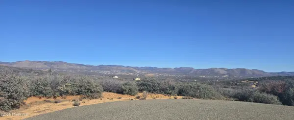 402e E Raider WAY, Dewey-humboldt, AZ 86327