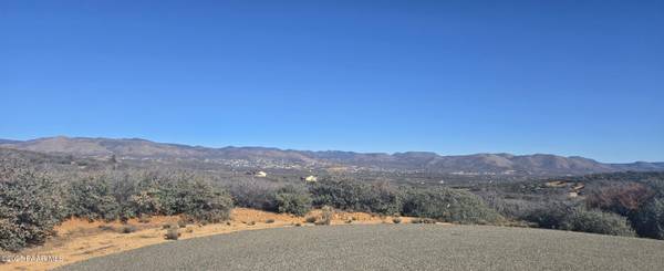 402e E Raider WAY, Dewey-humboldt, AZ 86327