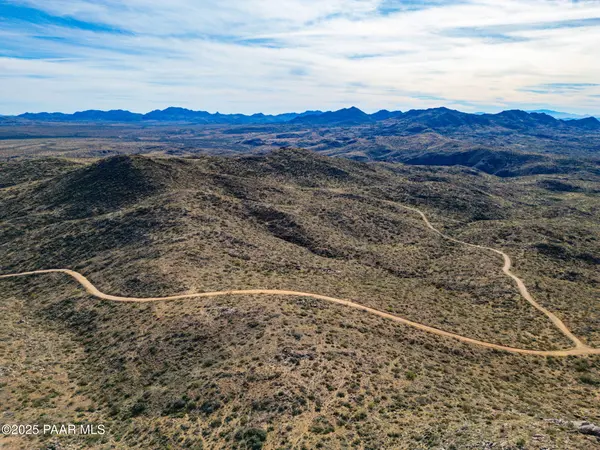 0 Bull Whip RD, Congress, AZ 85332