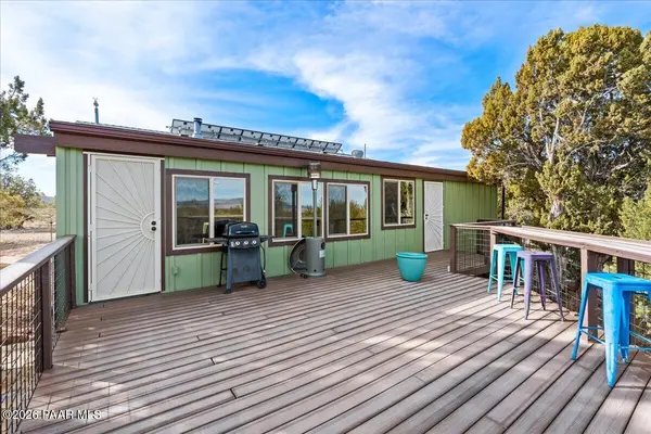 33694 W Gallina RD, Seligman, AZ 86337