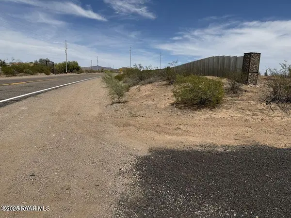 Xx00e N 253rd AVE, Morristown, AZ 85342