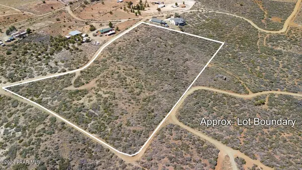 11425 S Hackberry RD, Mayer, AZ 86333