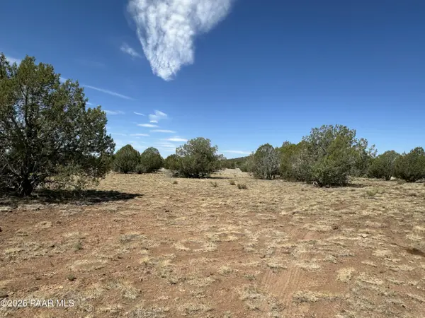 3160 W Mesa DR, Ash Fork, AZ 86046